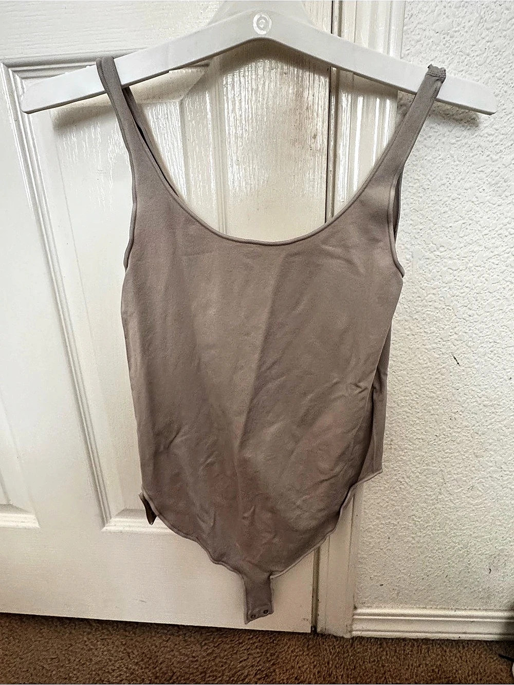 Skims Essential Scoop Neck Bodysuit One Piece Brown XL
